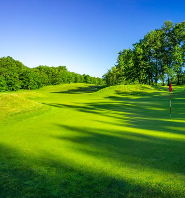 Courses Shaped by the Landscape